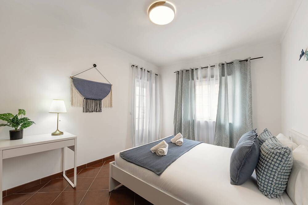 Papoa Beach House - 300m from the beach in Peniche, Leiria District