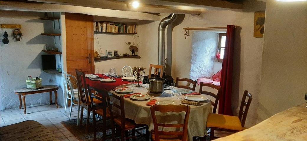 Location de vacances pour 12 personnes, avec terrasse et vue, animaux acceptés à Sablières - 3