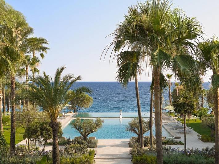 Hôtel pour 2 personnes, avec piscine et bassin pour enfant ainsi que sauna et jardin