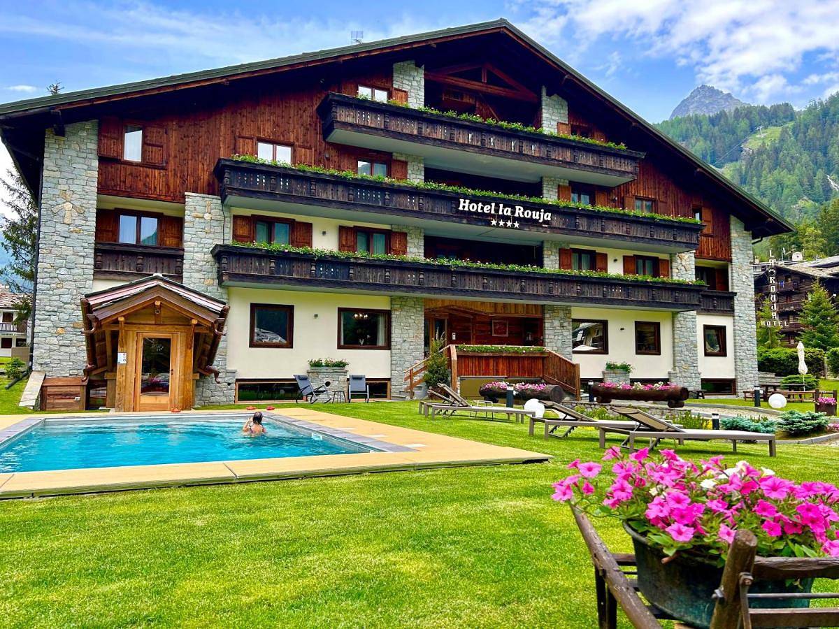Hotel La Rouja in Champoluc, Alpi Pennine