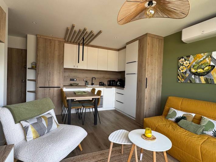 Location de vacances pour 2 personnes, avec terrasse dans Lac du Bourget