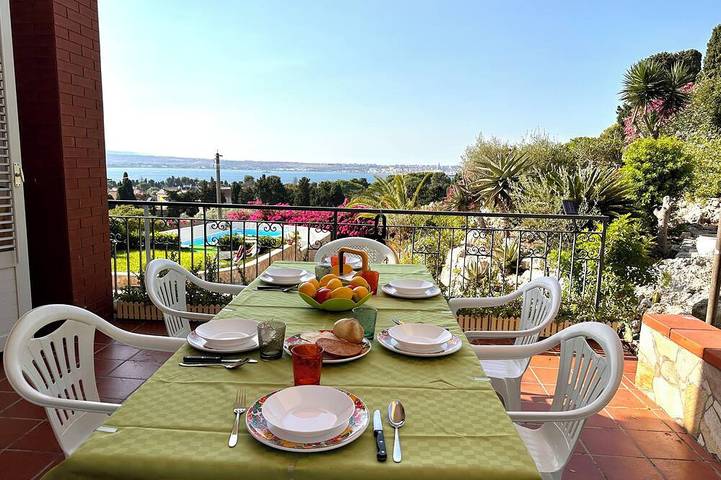 Villa für 8 Personen, mit Whirlpool und Garten - 1