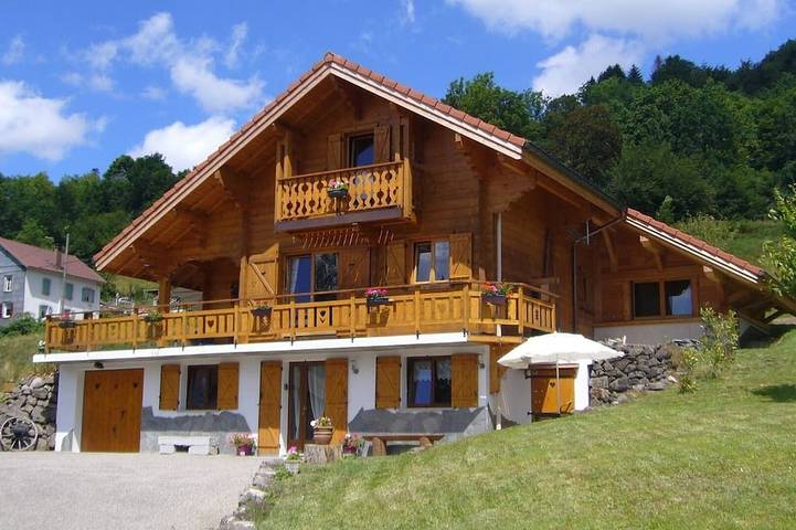 Chalet pour 2 personnes, avec jardin et terrasse