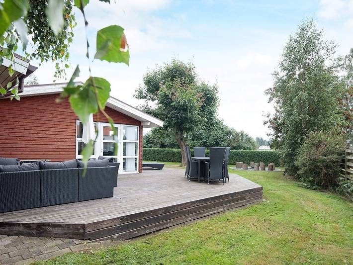 Ferienhaus für 12 Personen, mit Whirlpool und Terrasse sowie Garten und Sauna in Juelsminde - 4