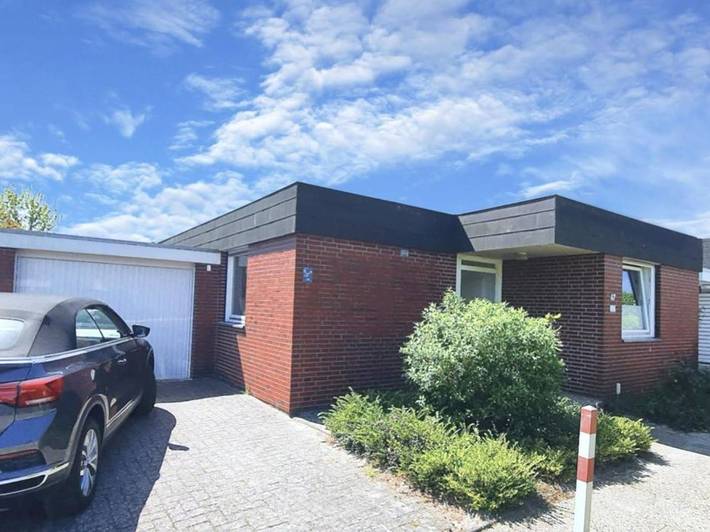 Villa Strandgut - Ferienhaus, 60 qm, 2 Schlafzimmer, Terrasse mit Garten, max. 4 Personen in Schillig Strand, Wangerland