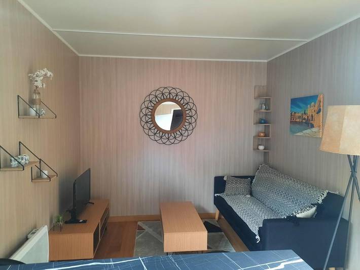 Gîte pour 2 personnes, avec jardin ainsi que vue et terrasse à Sornac - 2