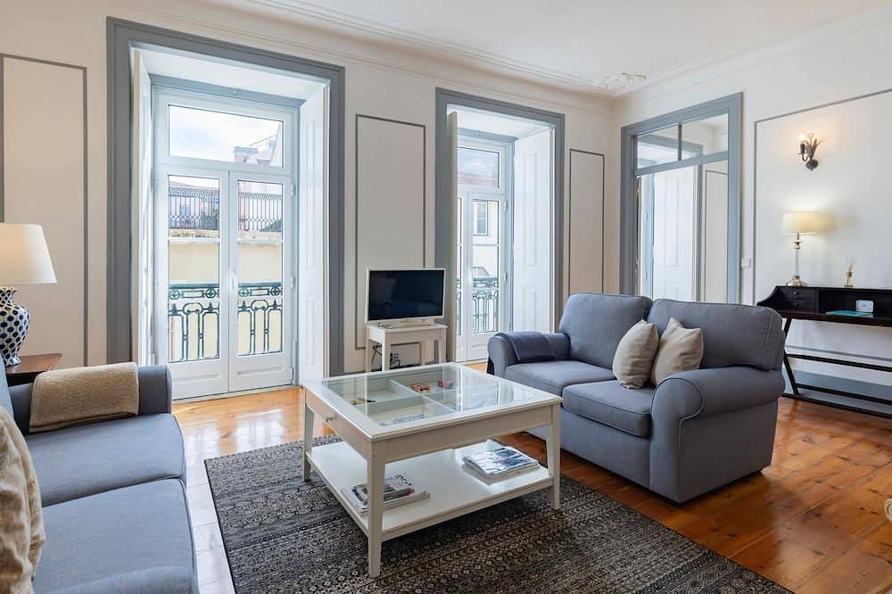 Holiday apartment in Lisbon from £258 per night