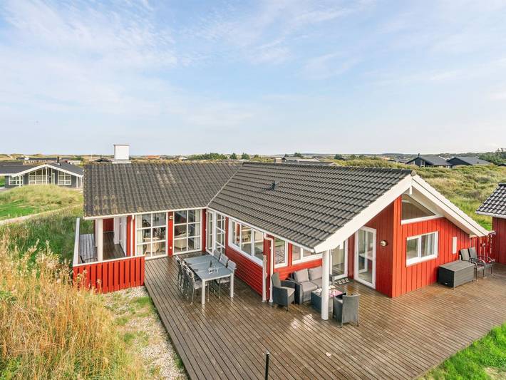 Ferienhaus für 8 Personen, mit Terrasse und Sauna in Nørlev Strand