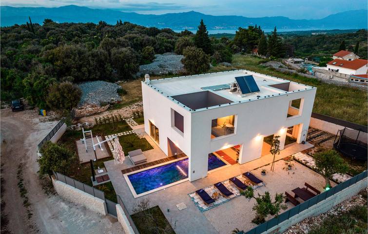 Encantador apartamento con piscina, terraza y wifi - A 2,5 km de la playa in Škrip, Brac