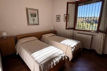 Villa pour 8 Personnes dans Torri del Benaco, Montagnes autour du lac de Garde, Photo 2