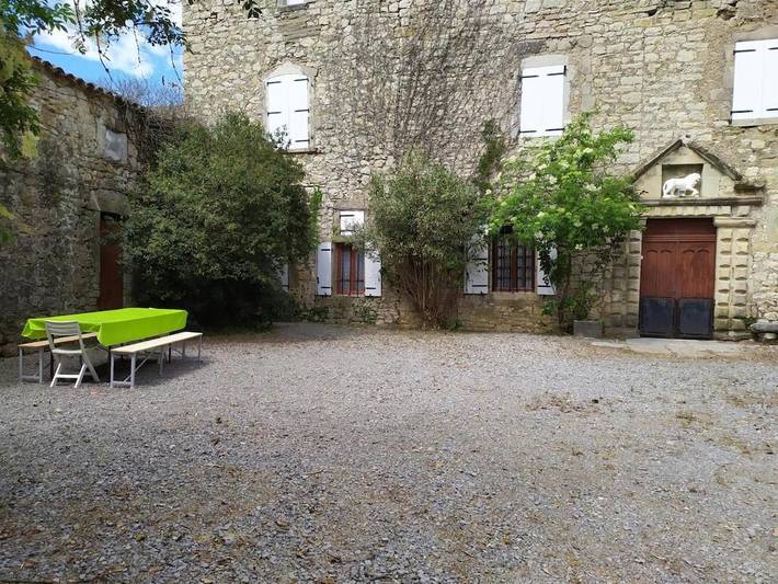 Location de vacances pour 10 personnes, avec terrasse et vue, animaux acceptés à Saint-André-de-Cruzières - 2
