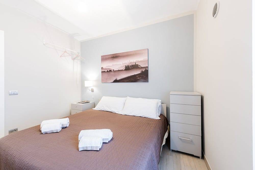 Appartement entier, Appartements de vacances Trifulhouse, unité 3. Centre historique d'Alba in Spiaggia cherasca, Alba (Piemont)