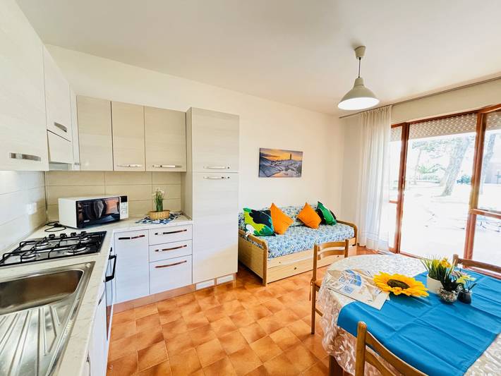 Appartamento intero, Appartamento 'Appartamento Solarium 80' con piscina condivisa, terrazza privata e aria condizionata in Bibione, San Michele al Tagliamento