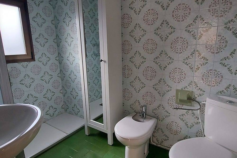 Appartementhaus Felix. 6 Menschen Schwimmbad, Solarium, Grill, Tischfußball, Pingpon in Torres del Obispo, Graus