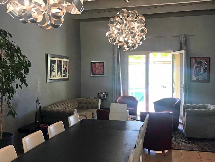 Location de vacances pour 12 personnes, avec piscine et vue ainsi que bassin pour enfant et jardin, animaux acceptés à Saint-Gilles - 4