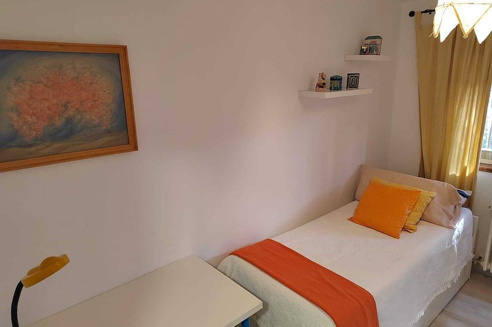 El Rincón de Gaia ✨🌸🌱\n8 personas, piscina, barbacoa, jardín privado in El Espinar, Segovia Provinz