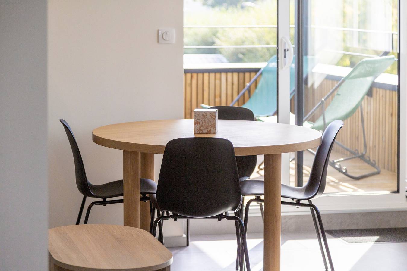 Ganze Wohnung, Apartment 'Le Penfret' mit Meerblick, Gemeinschaftspool und Wlan in La Forêt-Fouesnant, Côte de Cornouaille