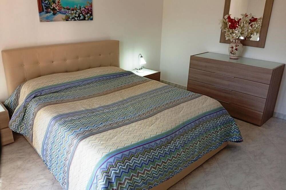 Ganze Wohnung, Ferienhaus im Park von Cilento Agropoli 150 Meter vom Meer entfernt in Agropoli, Cilento