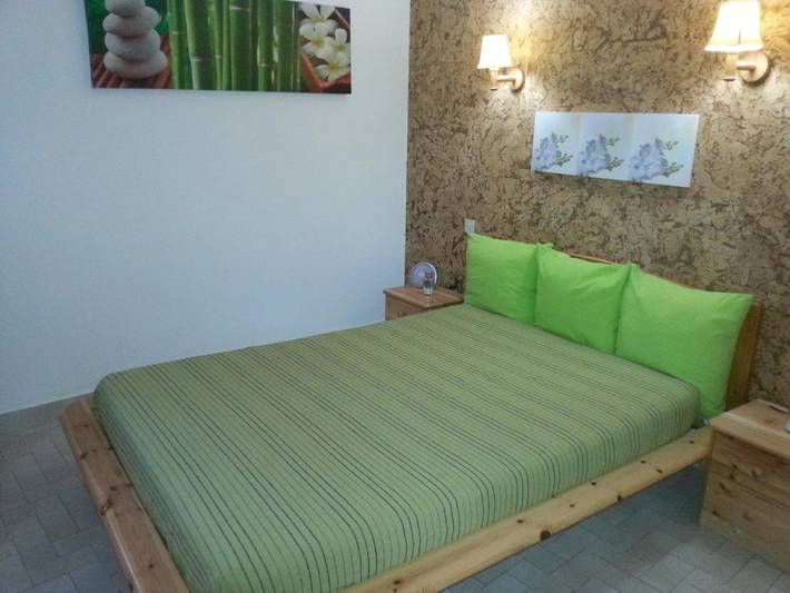 Gîte pour 2 personnes, avec terrasse et vue dans Office De Tourisme D Amelie Les Bains