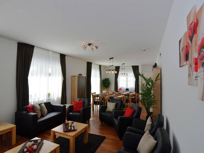 Villa für 17 Personen, mit Garten und Balkon in Nordrhein-Westfalen - 2