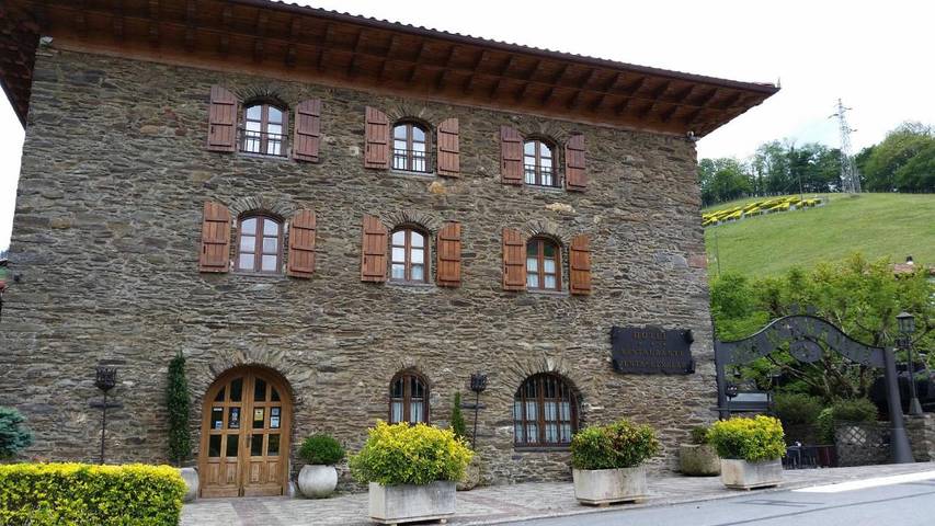 Hôtel pour 2 personnes, avec Jacuzzi ainsi que Terrasse et Jardin à Etxalar