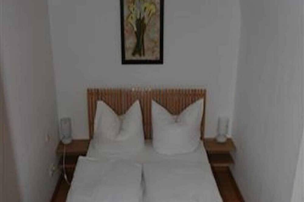 Ganze Wohnung, Ferienwohnung 1 mit 45qm, 1 Schlafzimmer für max. 2 Personen in Staufen im Breisgau, Südschwarzwald