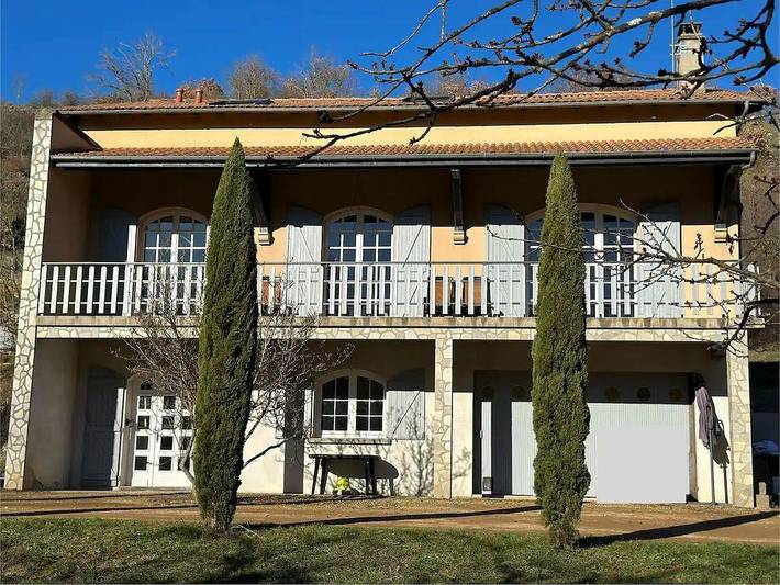 Gîte pour 14 personnes, avec jardin à Champeix - 2
