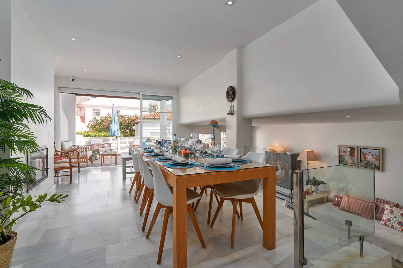 Casa de vacaciones "Casa Sueña" cerca de la playa con 4 terrazas privadas in Calahonda, Costa Tropical