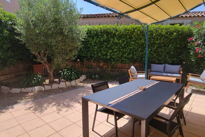 Ferienhaus für 4 Personen, mit Terrasse und Garten sowie Pool in Frejus