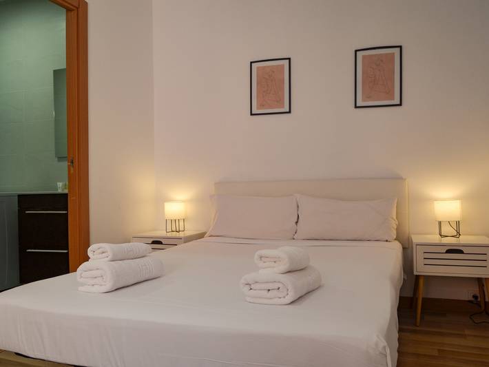 Apartamento para 4 personas, con Balcón en Palacio Real Madrid