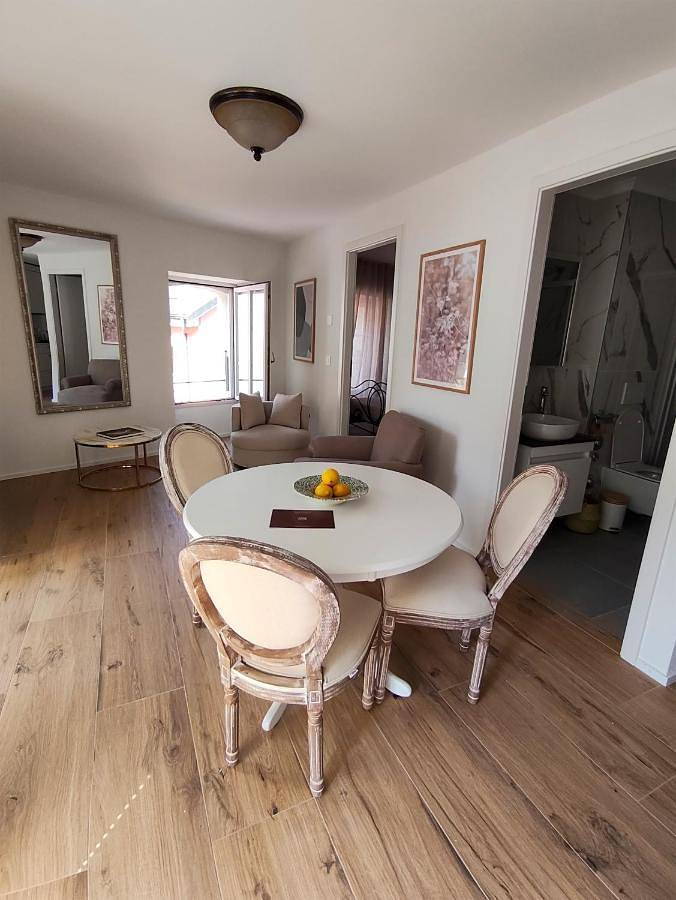 Zogbi Hospitality Aubonne 1 in La Vaux, Aubonne