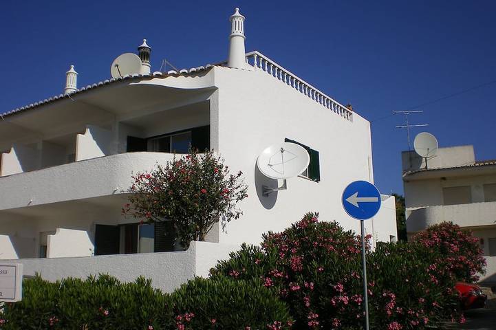 Holiday rental for 4 people, with pool and balcony as well as hot tub in Praia da Luz