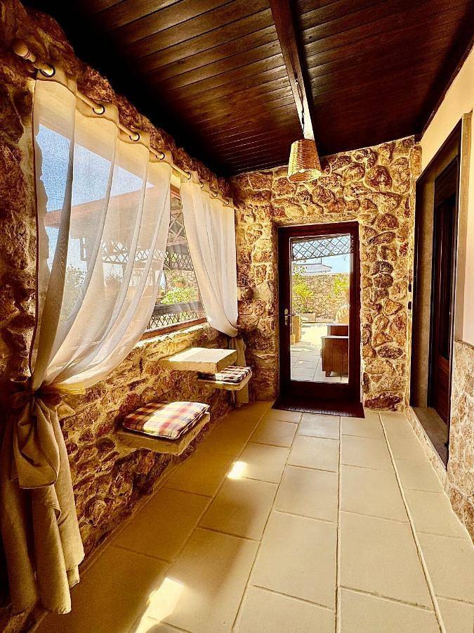 Gîte pour 4 personnes, avec balcon et jacuzzi, adapté aux familles à Torre Santa Susanna - 2