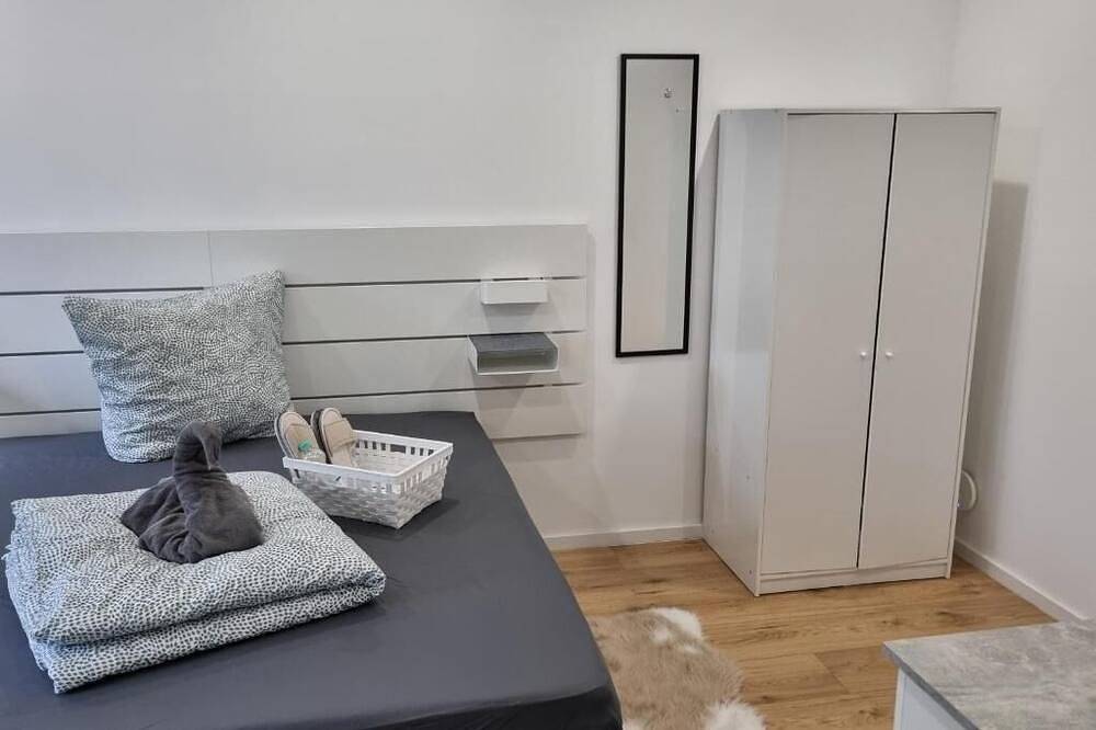 Ganze Wohnung, City Central Apartment House - Apt 2 in Kaiserslautern, Saar-Nahe-Bergland