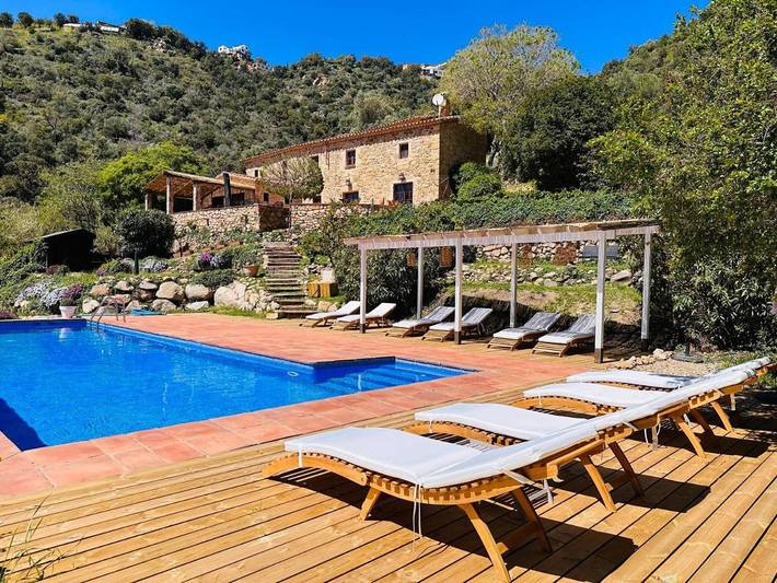 Casa rural para 2 personas, con piscina y jardín en Cataluña