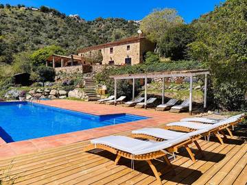Casa rural para 2 personas, con jardín y piscina en Cataluña