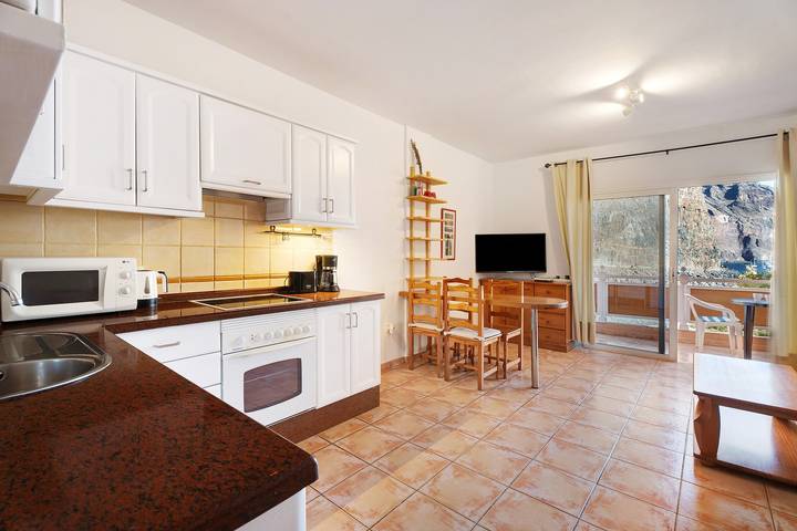 Apartamento entero, Apartamento vacacional "Playita" con vistas al mar, terraza privada y Wi-Fi in Playa de Vueltas (Valle Gran Rey), Valle Gran Rey