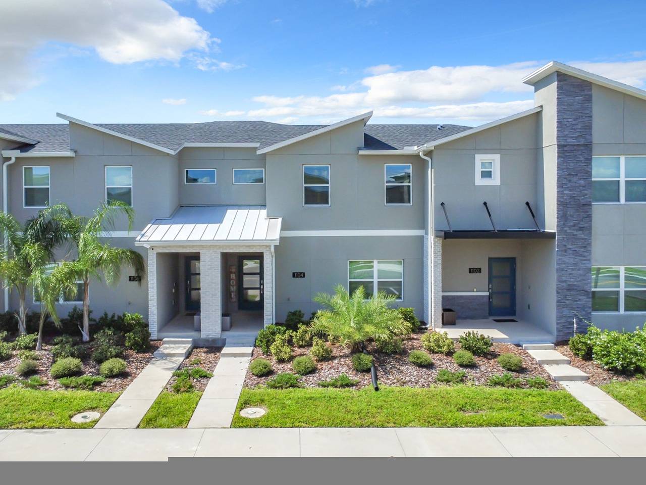 Modern 4-Bedroom Townhouse in Champions Gate – Access to Oasis Club Resort! in ChampionsGate, Four Corners