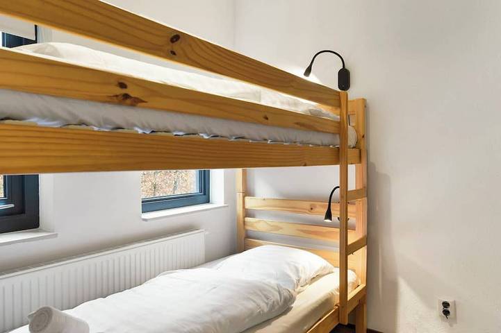 Comfortable bungalow for 6 persons at the waterfront in Drenthe