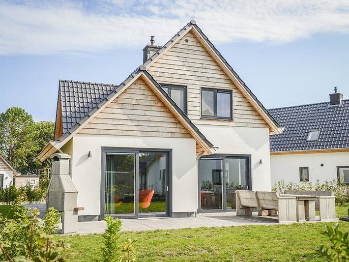 Ferienhaus für 8 Personen, mit Garten und Terrasse sowie Whirlpool - 1