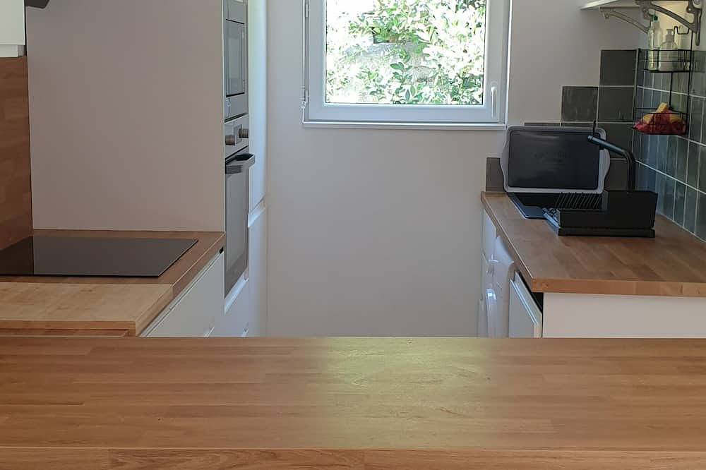 Petite Villa/pavillon en Bois de 45 m2 à 15 Minutes de Sète in Montbazin, Côte d'Améthyste