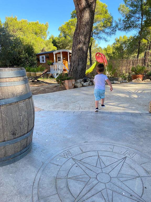 Location de vacances pour 2 personnes, avec terrasse ainsi que jardin et piscine dans l' Aude - 4
