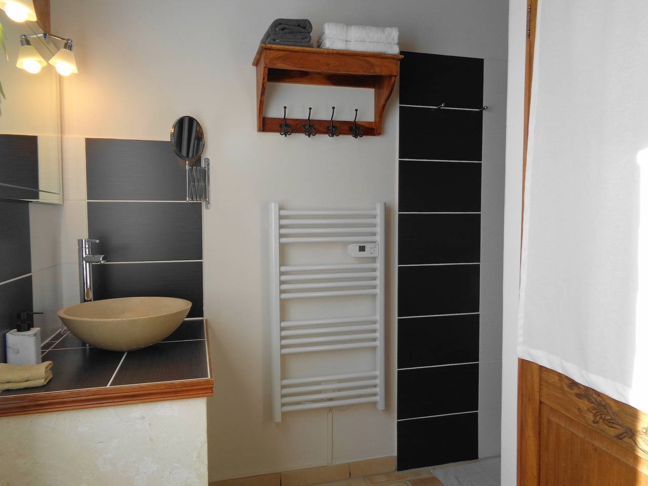 Chambres de charme climatisées Le Clos des Lavandes - Luberon double in Lacoste, Parc naturel régional du Luberon