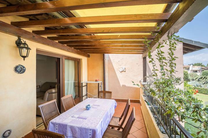 Ferienwohnung für 6 Personen, mit Balkon und Garten sowie Kinderpool und Seeblick in Peschiera del Garda