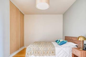 Appartement De Vacances pour 2 Personnes dans Issy-les-Moulineaux, Hauts-de-Seine, Photo 1