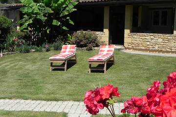 Gîte pour 4 personnes, avec terrasse et jardin, animaux acceptés à Le Buisson-de-Cadouin