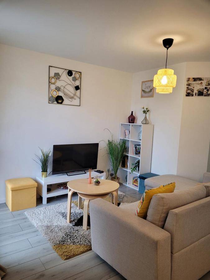 Appartement entier, Cocooning House 212 Suite Cosy Sunshine appartement Aeroport Paris Roissy Cdg et Parc Asterix in Survilliers, Val-d'Oise