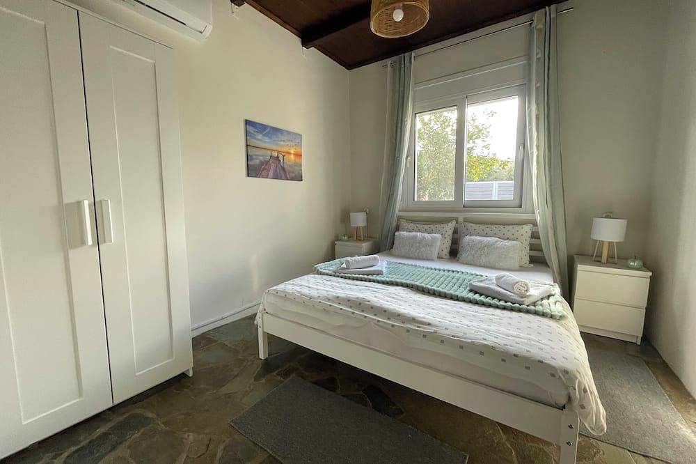 2 Min. Fahrt zum Strand.                        Holiday Home Angela in Kokkini Hani, Iraklio-Heraklion und Umgebung