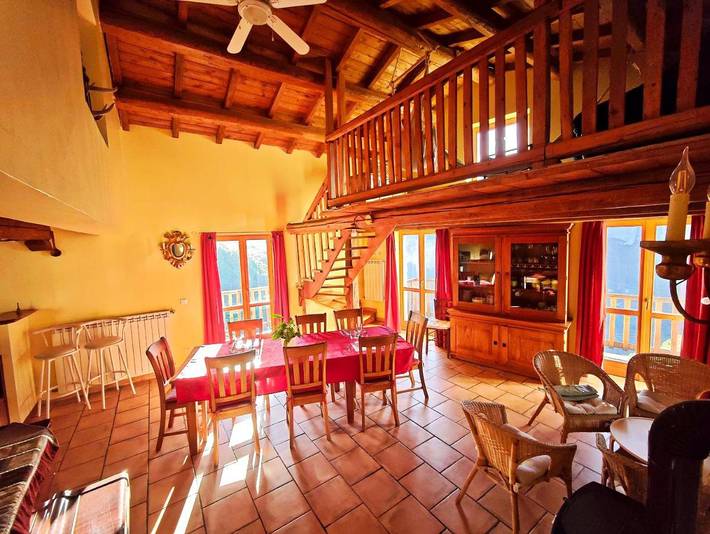 Location de vacances pour 6 personnes, avec Balcon et Terrasse ainsi que Sauna et Vue à Fontan - 3
