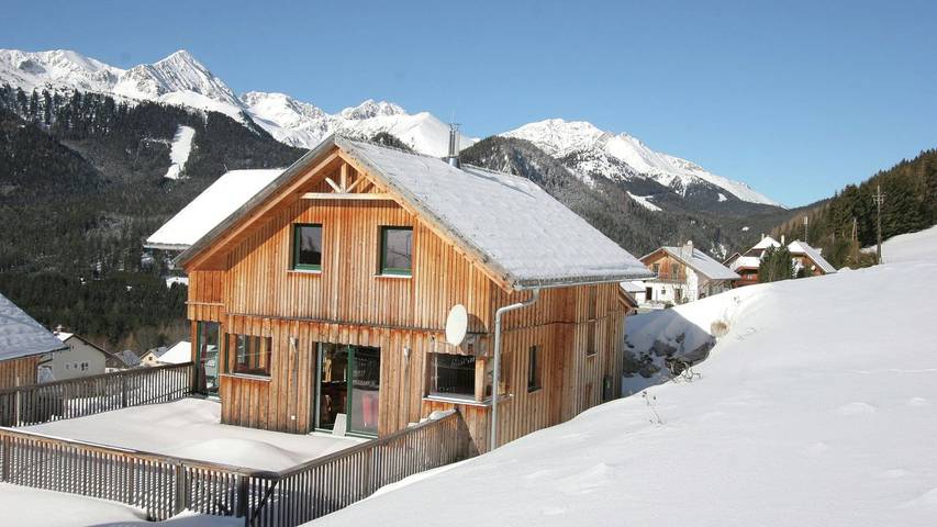 Vacation rental for 10 people, with sauna and terrace as well as yard in Styria